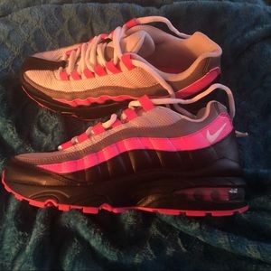 Air Max 95 Big Kids size 4 youth